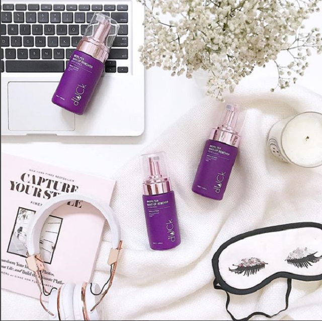 dUCk Cosmetics Triple Function #nofilter Makeup Remover in Hydrating, Brightening and Refreshing.